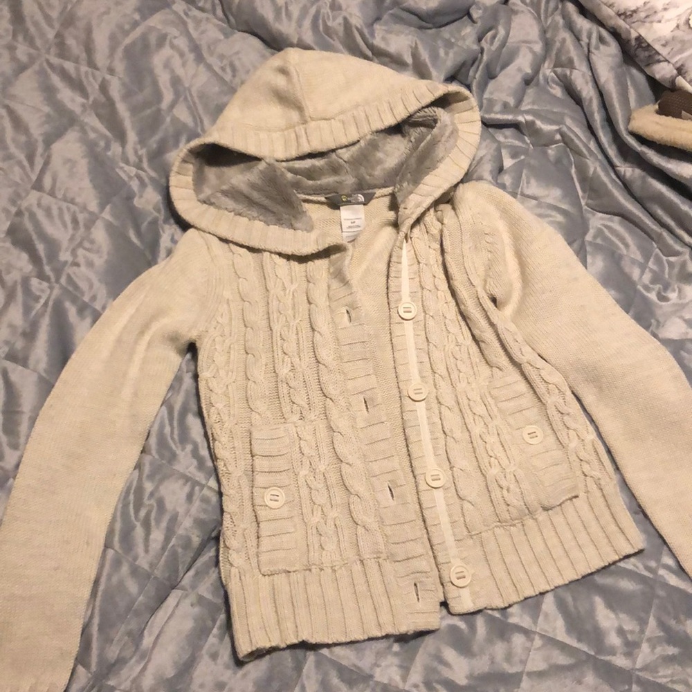 North face sweater